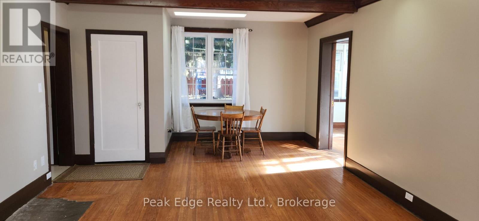 477 12th Avenue Property Photo 6