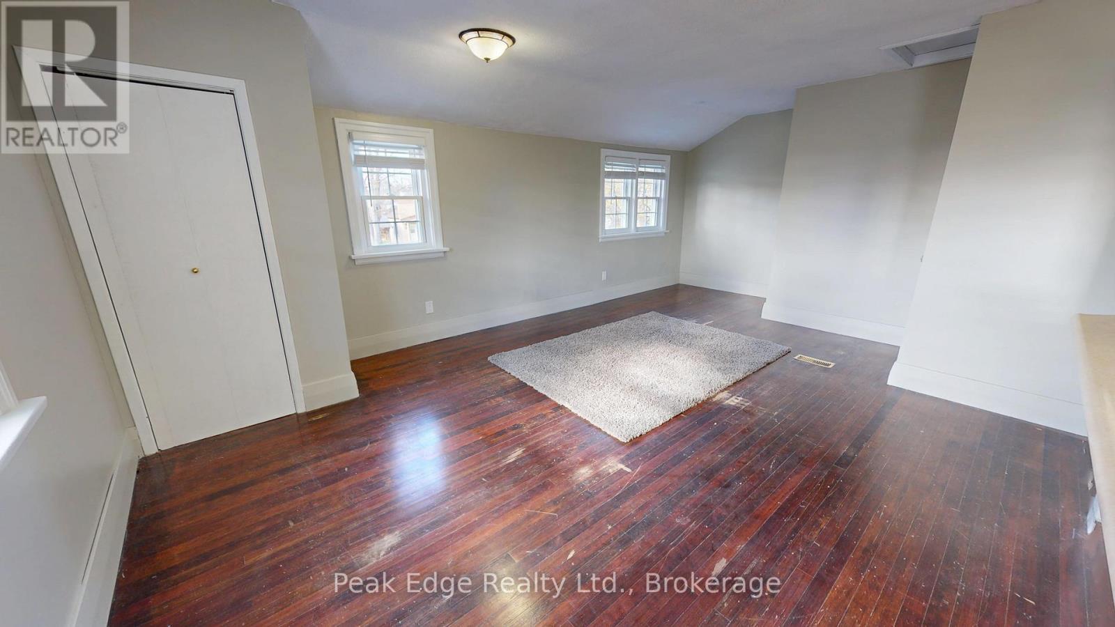 477 12th Avenue Property Photo 18