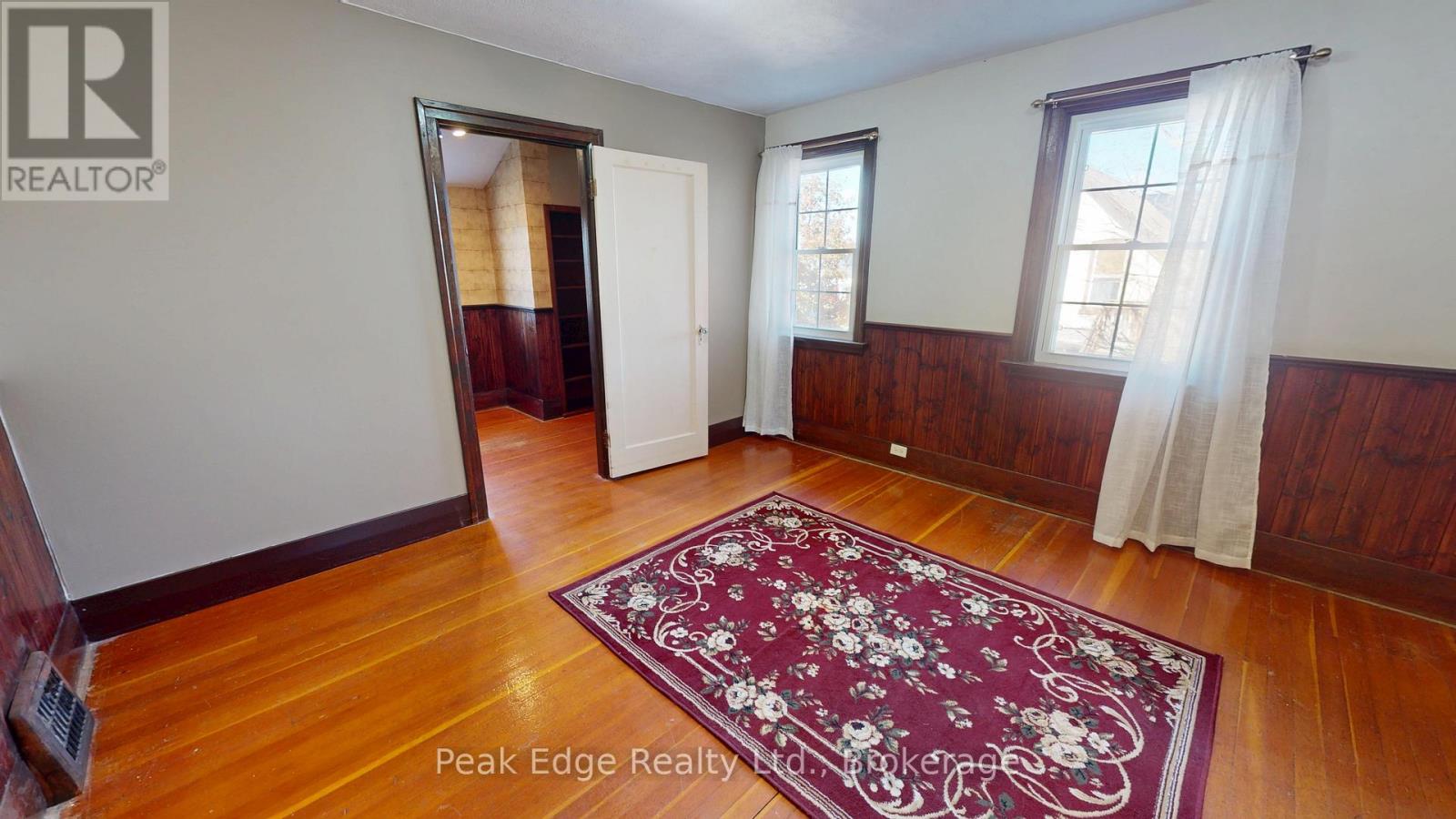 477 12th Avenue Property Photo 21