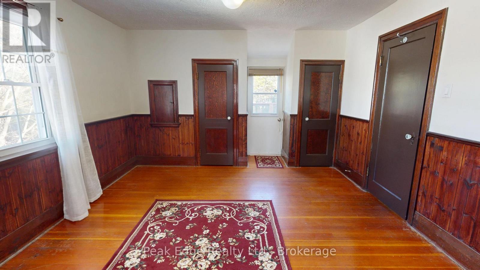 477 12th Avenue Property Photo 23