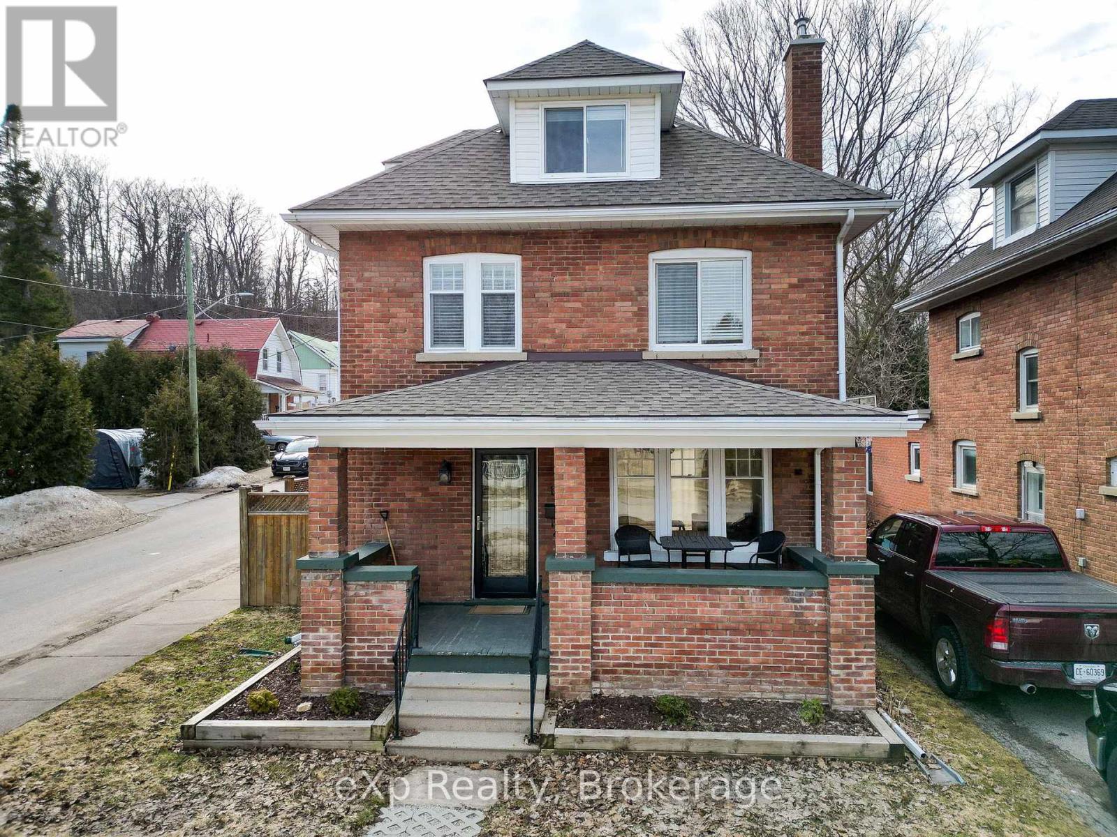 1144 4TH AVENUE W Property Photo 1