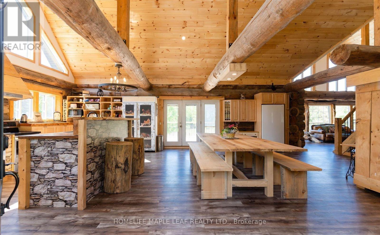 111440 11th Line Property Photo 3