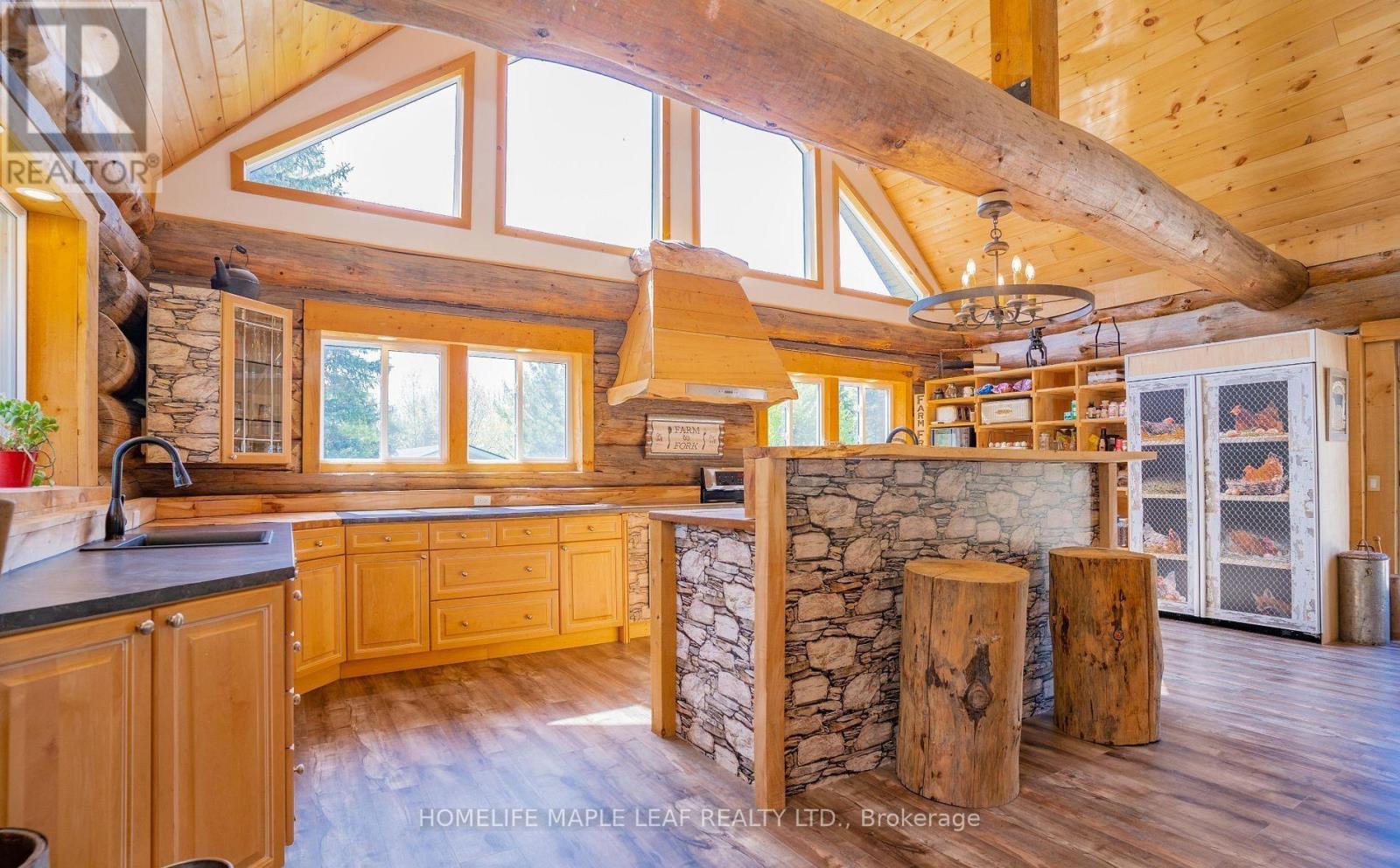 111440 11th Line Property Photo 6