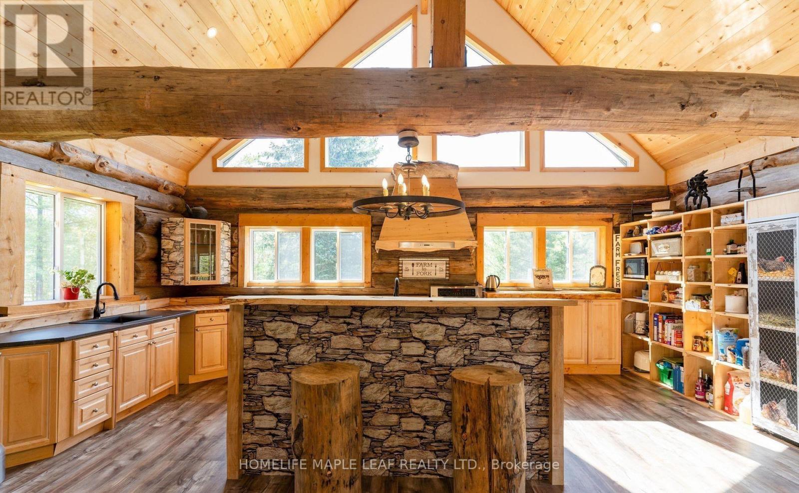 111440 11th Line Property Photo 7