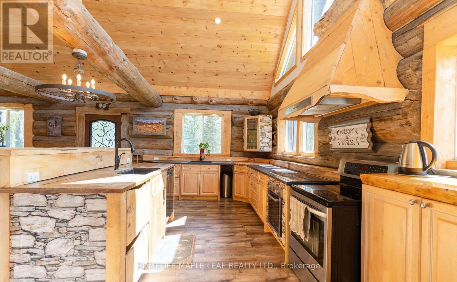 111440 11th Line Property Photo 9