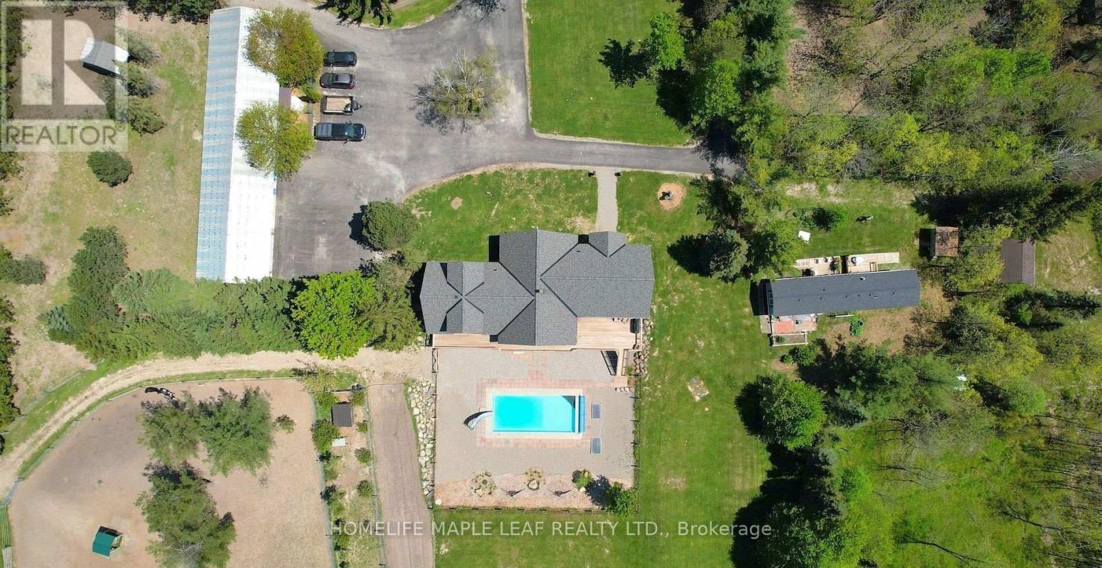 111440 11th Line Property Photo 32