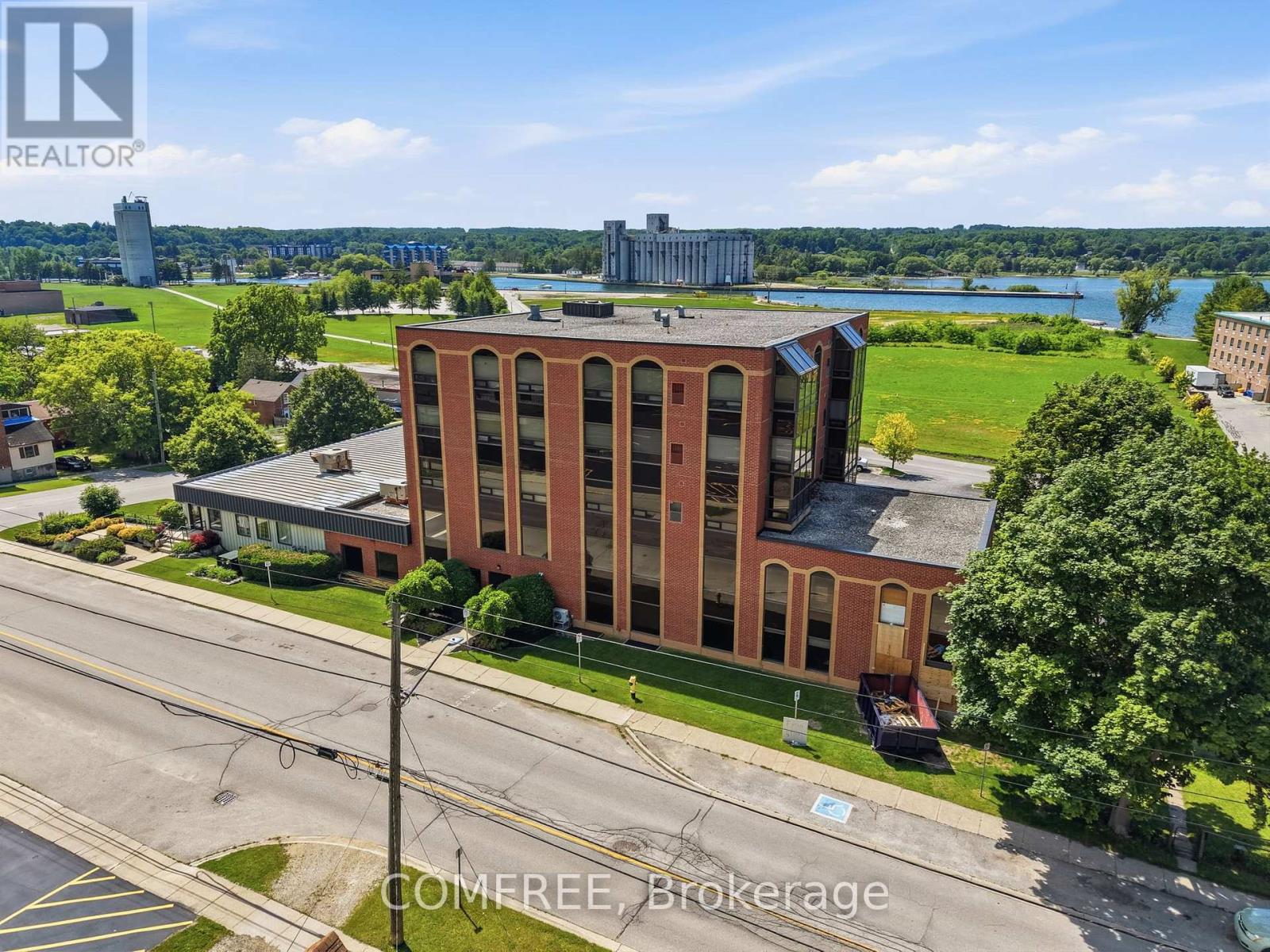 401 - 1717 2nd Avenue E Property Photo 2