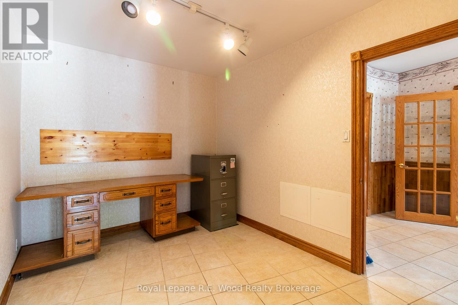 4974 Marion Street Property Photo 7