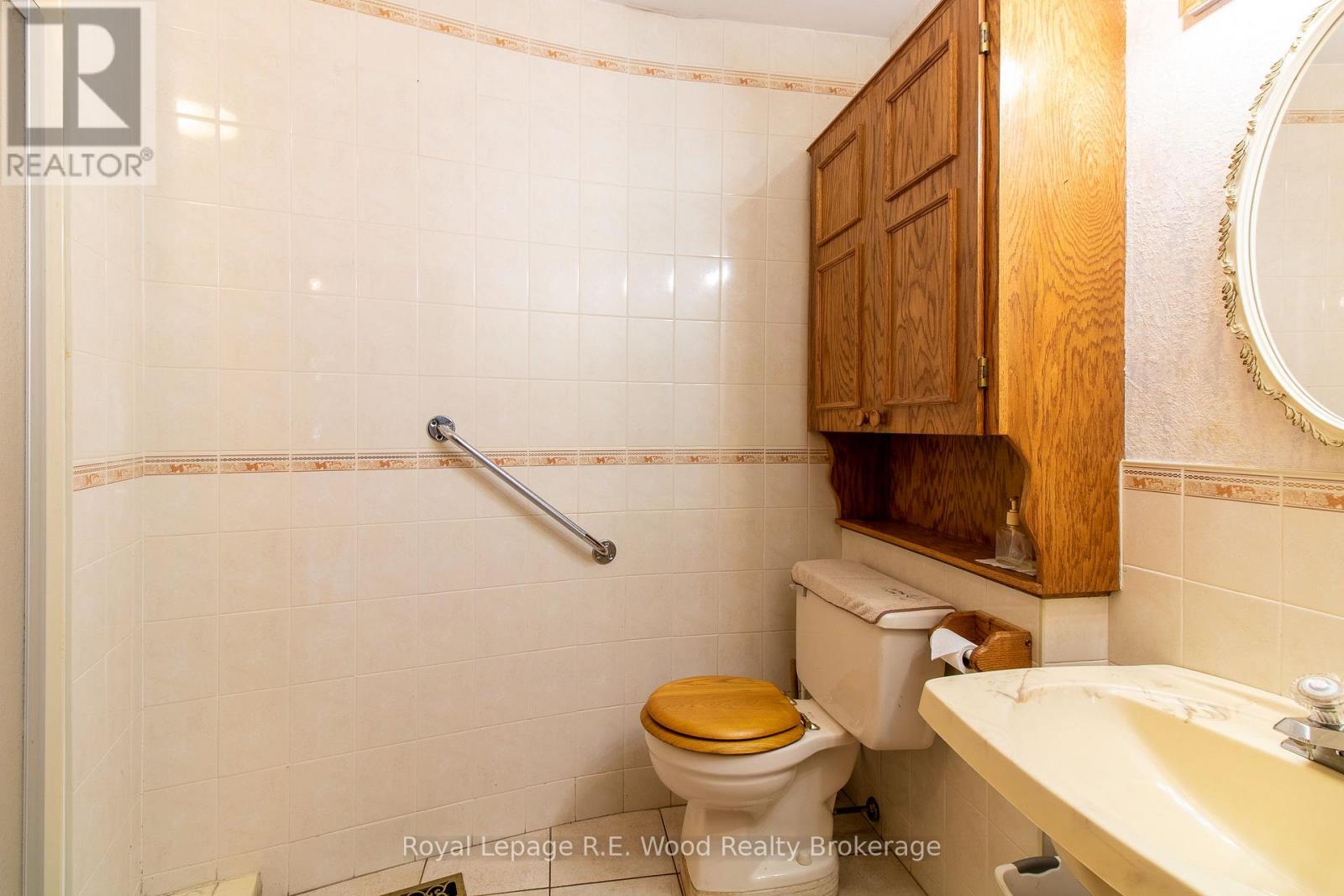 4974 Marion Street Property Photo 10