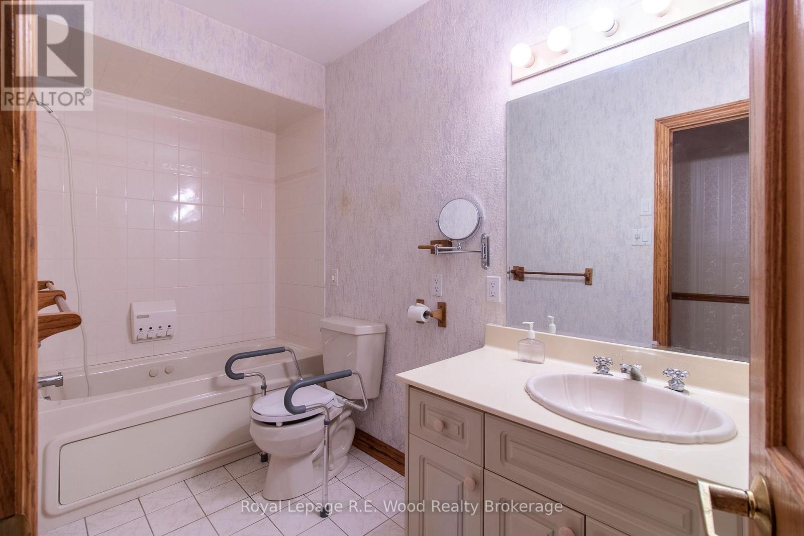 4974 Marion Street Property Photo 29