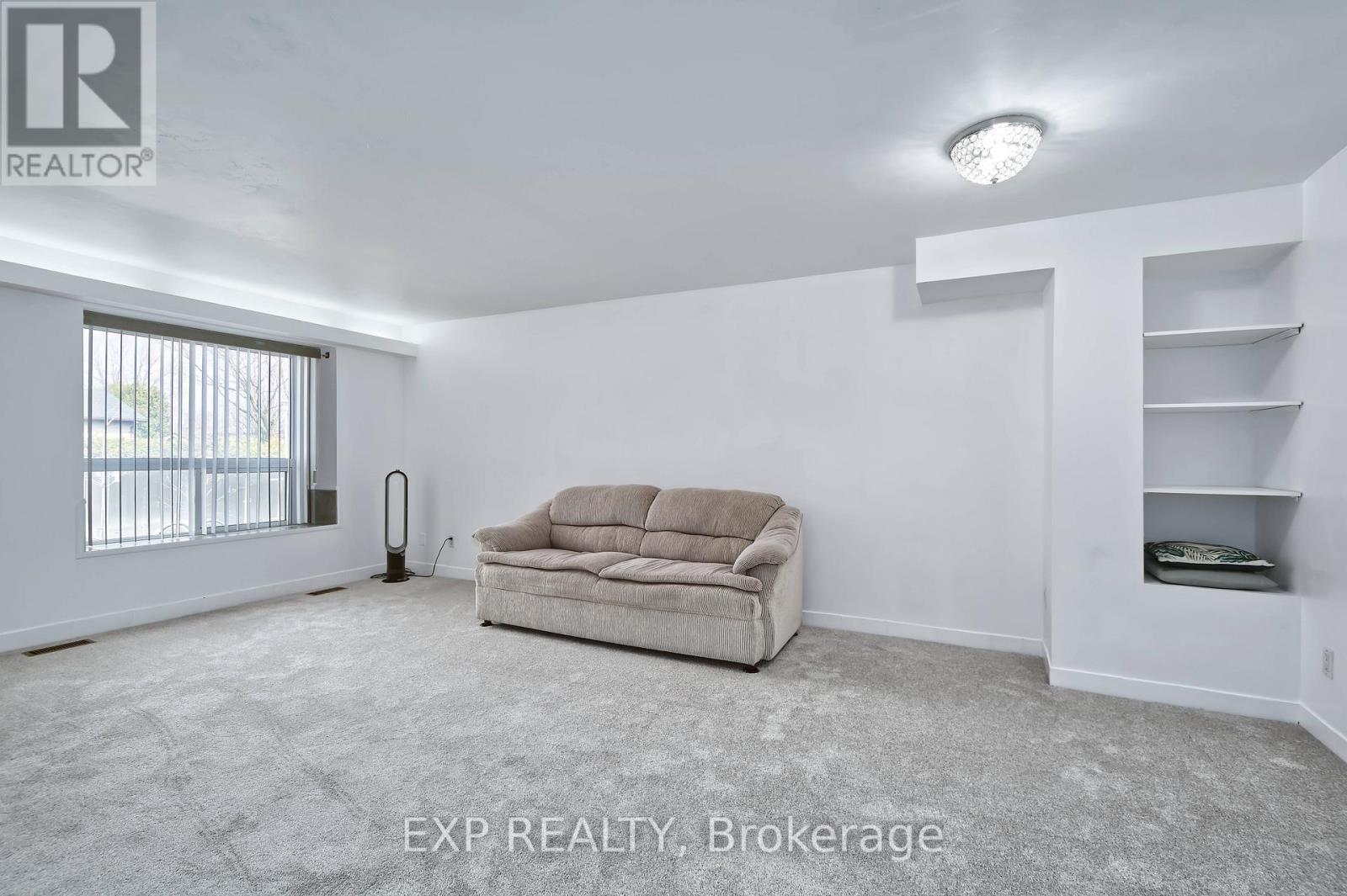 38 - 1430 Jalna Boulevard Property Photo 9