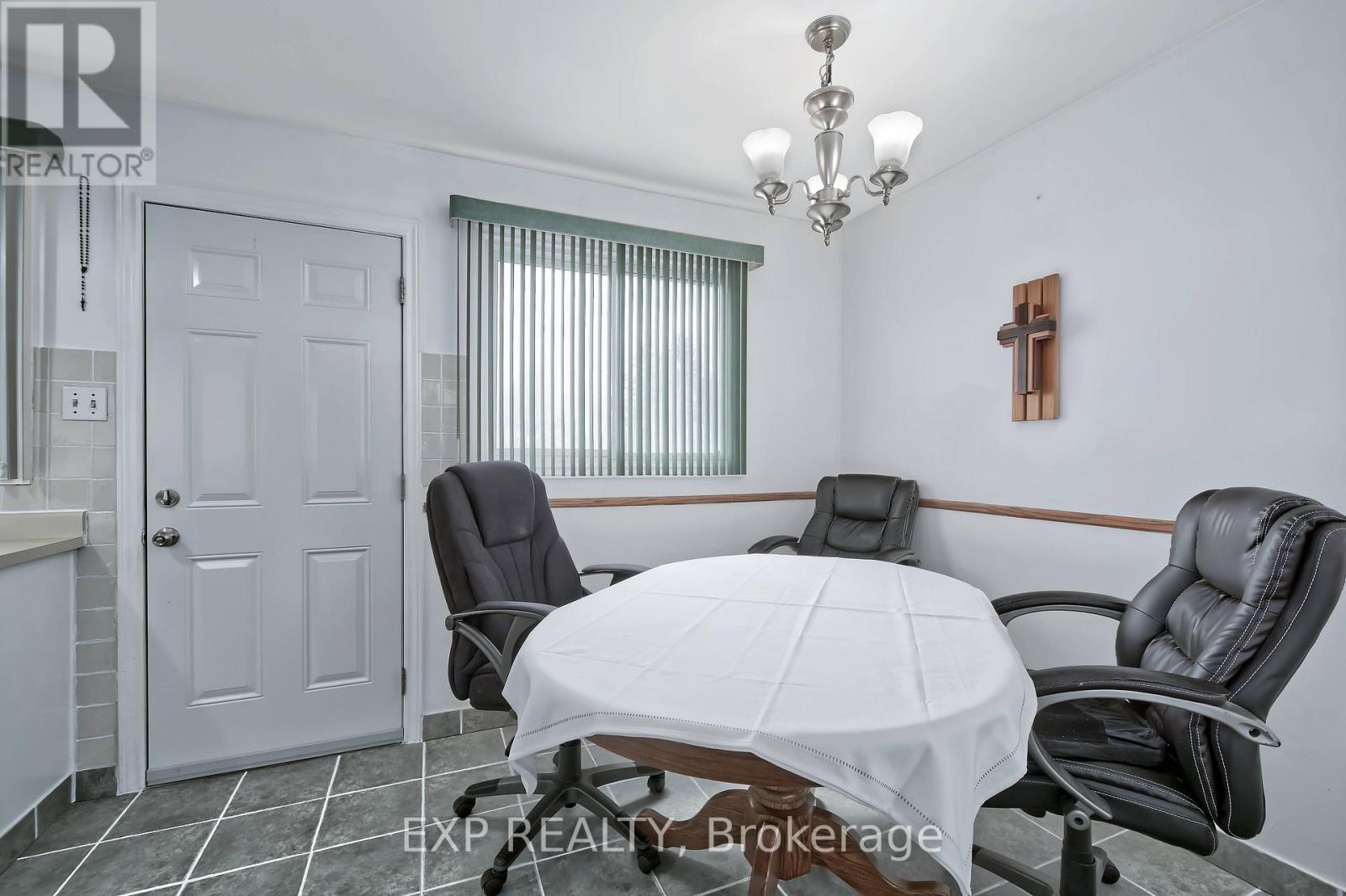 38 - 1430 Jalna Boulevard Property Photo 11