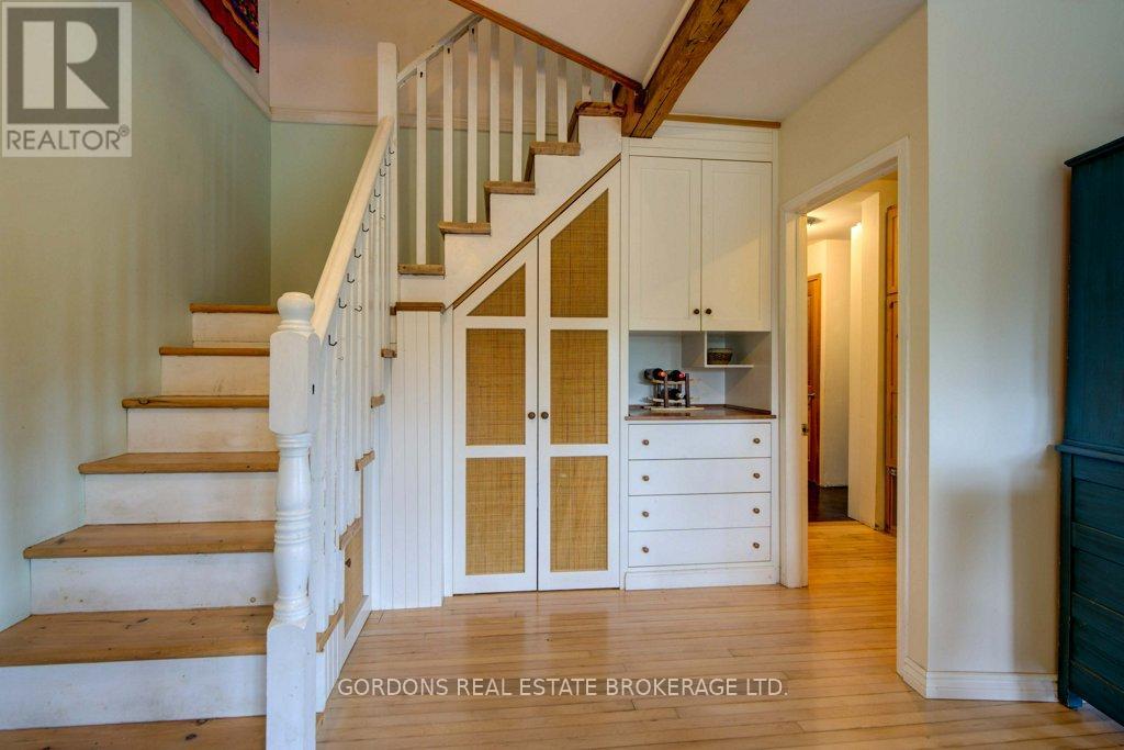 1084 Moon Road Property Photo 8