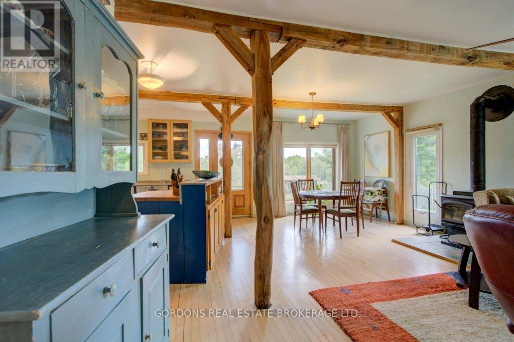 1084 Moon Road Property Photo 9