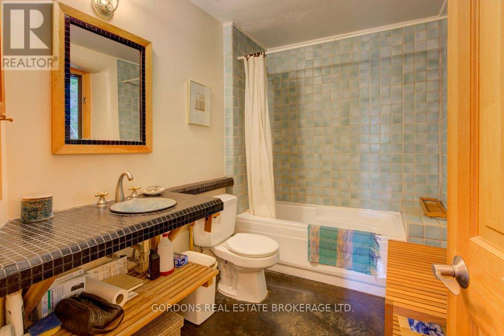 1084 Moon Road Property Photo 18