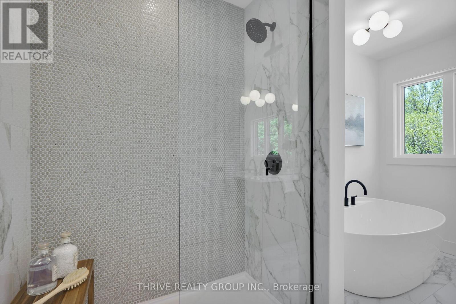 58 - 101 Meadowlily Road S Property Photo 20