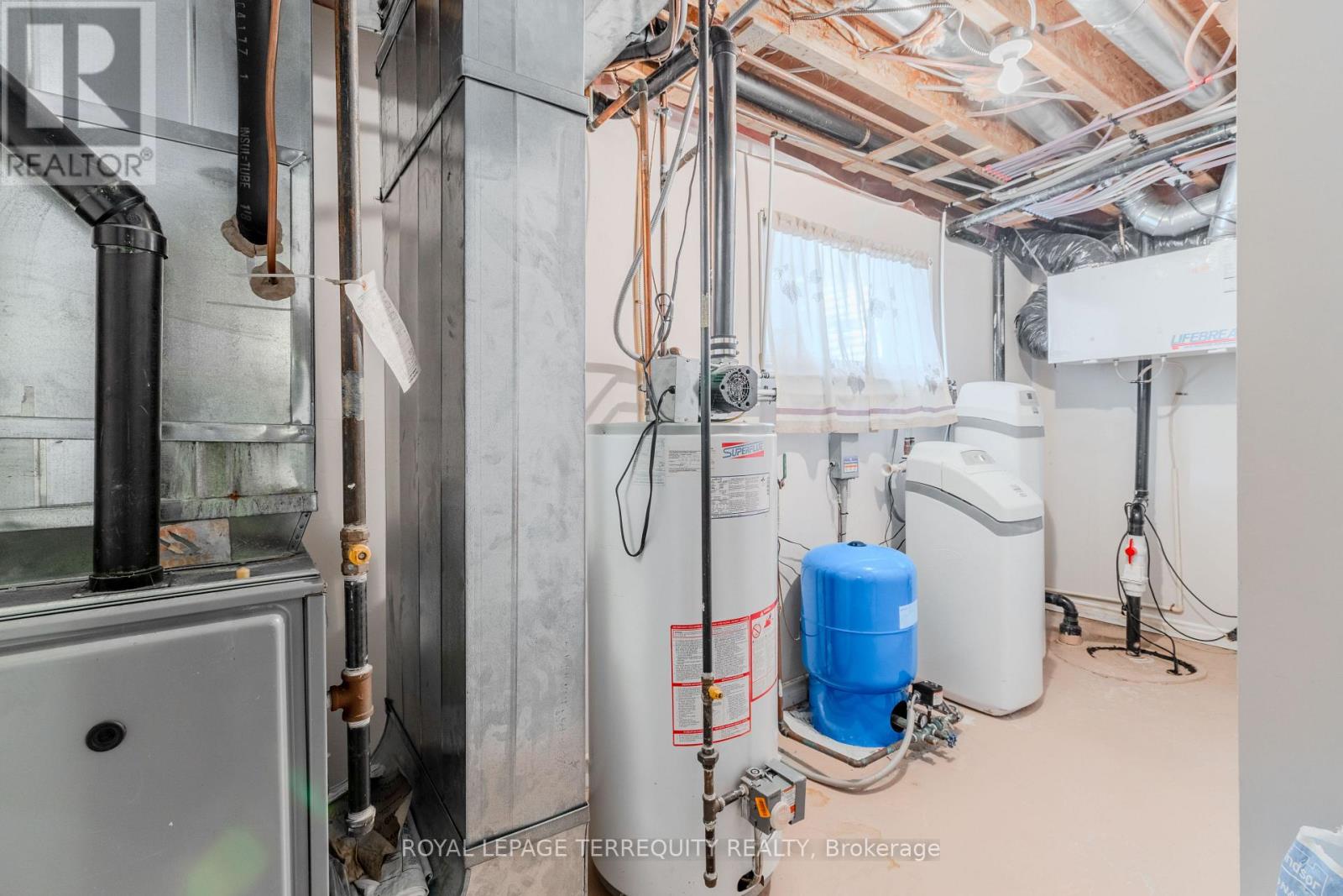 591 Du Parc Road Property Photo 24