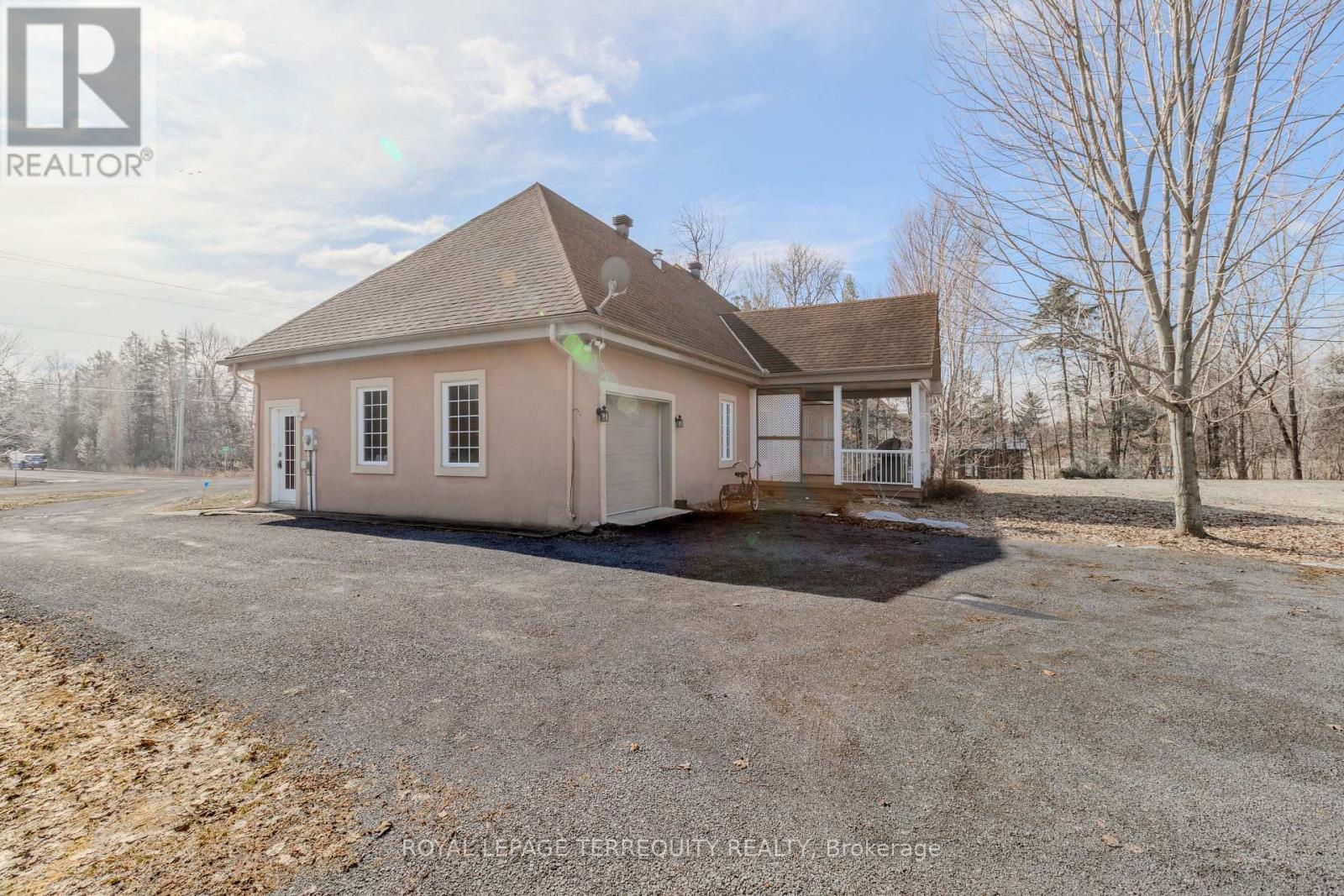 591 Du Parc Road Property Photo 33