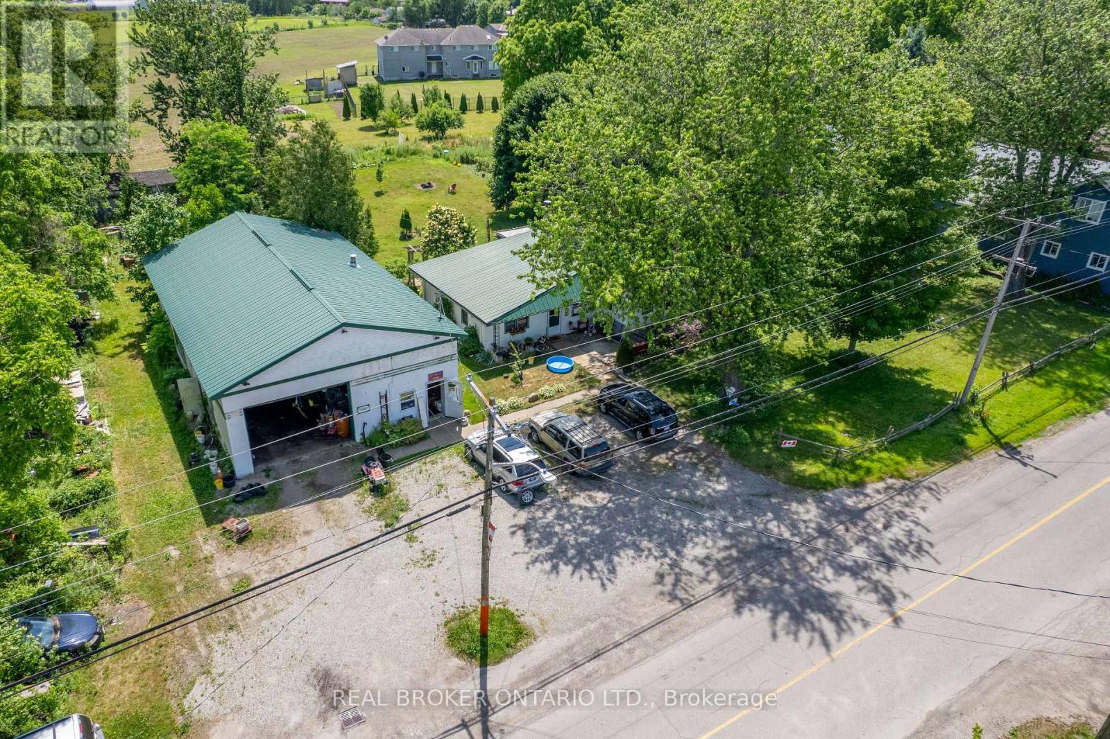 1247 Old 8 Highway Property Photo 4