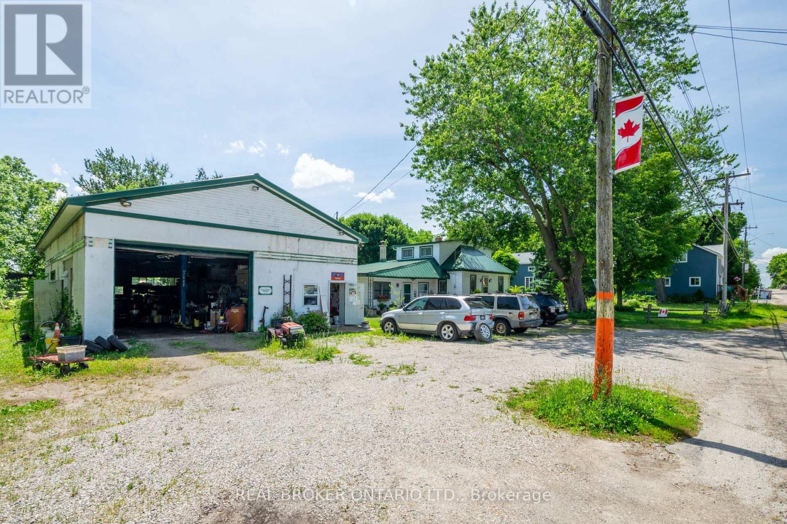 1247 Old 8 Highway Property Photo 5