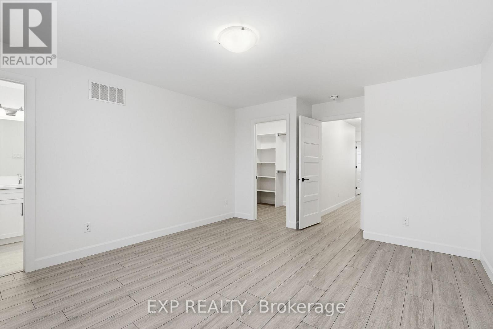 134 Elizabeth Street Property Photo 20