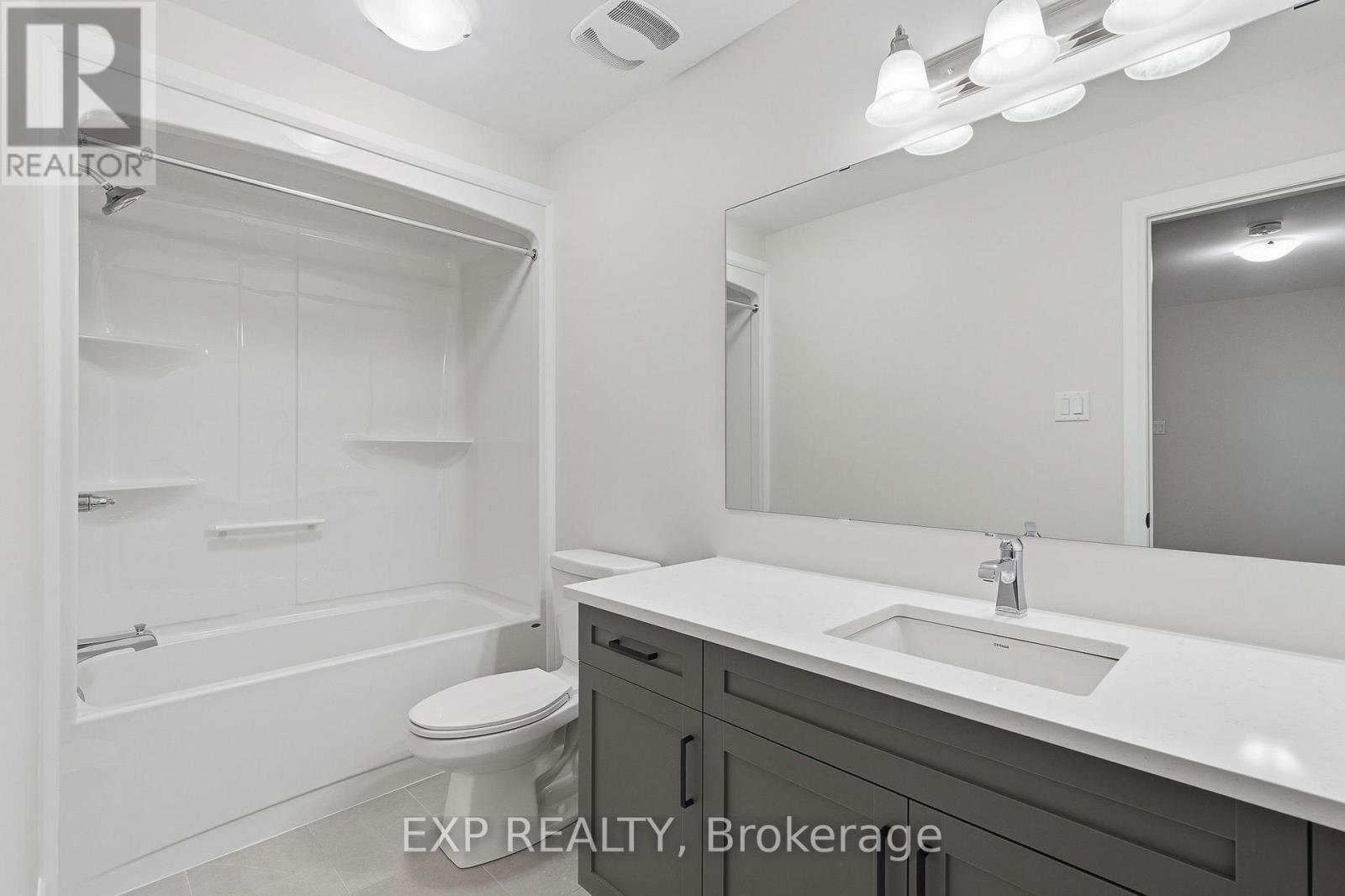 140 Elizabeth Crescent Property Photo 16