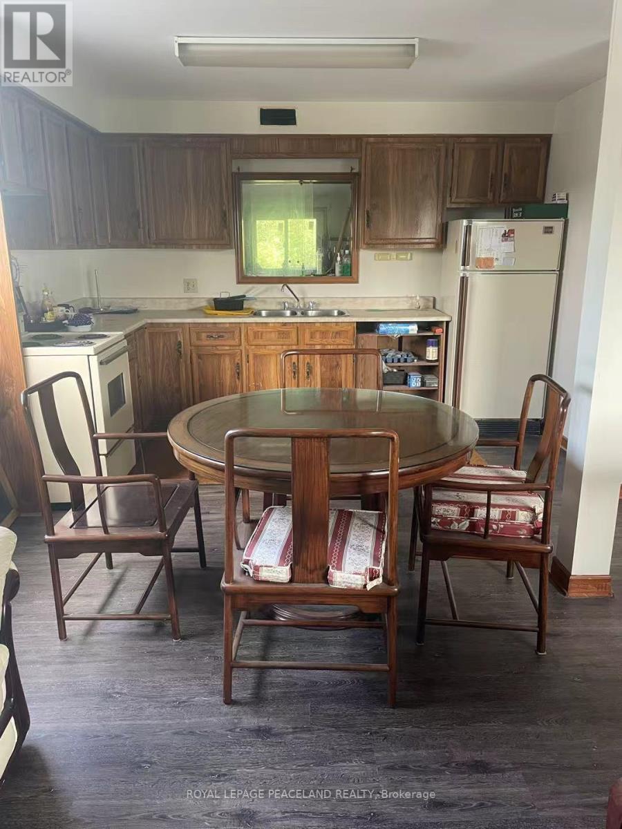 94 King Street E Property Photo 15