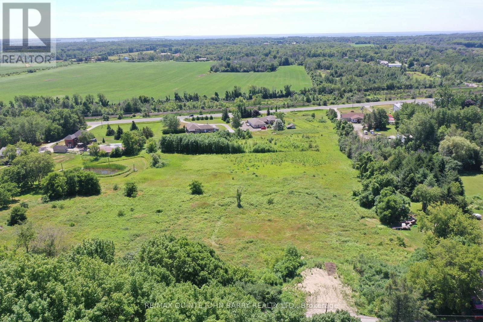 1011 Smith Street Property Photo 4