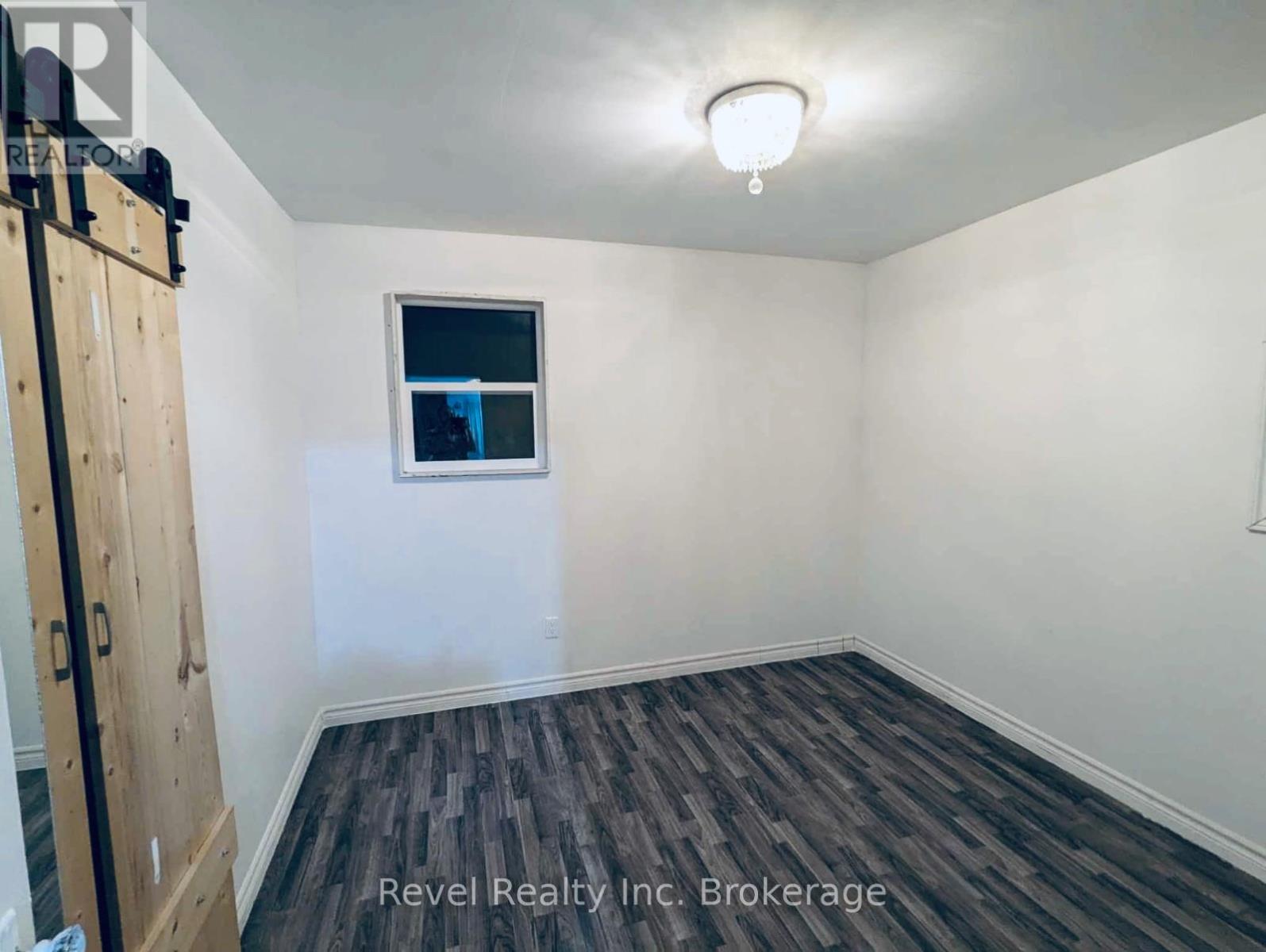214 Fotheringham Avenue Property Photo 13