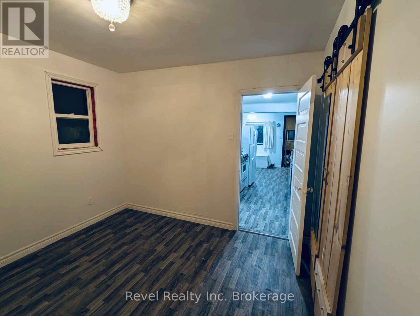 214 Fotheringham Avenue Property Photo 14