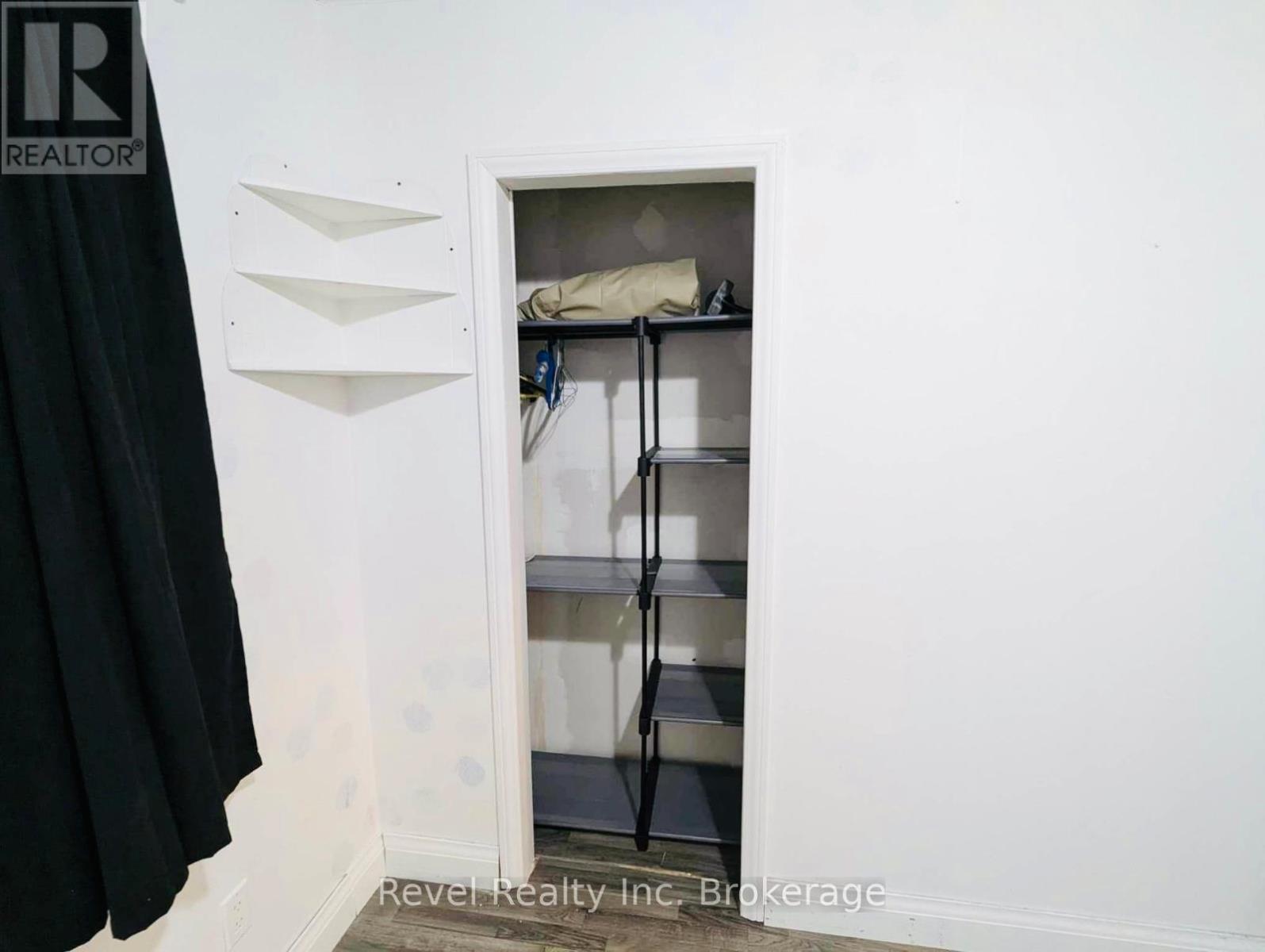 214 Fotheringham Avenue Property Photo 17