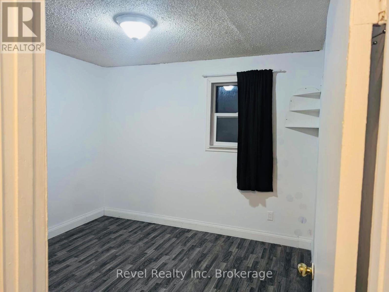214 Fotheringham Avenue Property Photo 18