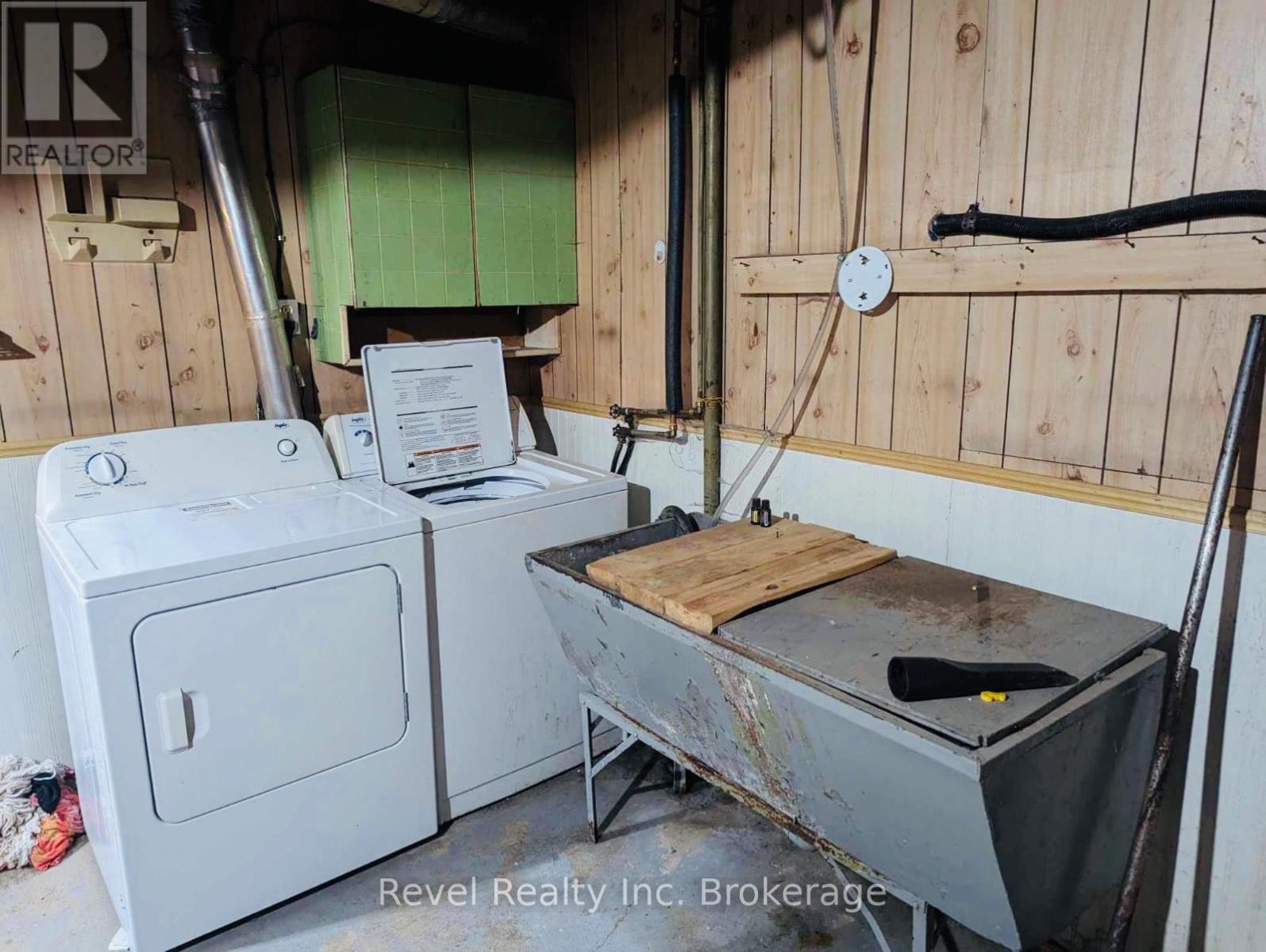 214 Fotheringham Avenue Property Photo 22