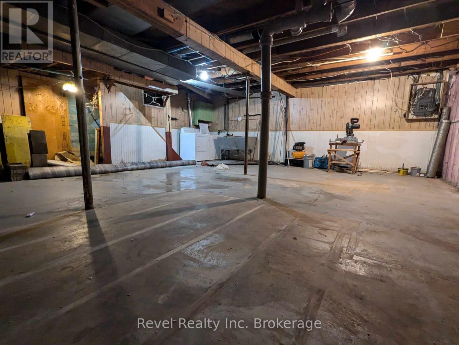 214 Fotheringham Avenue Property Photo 24