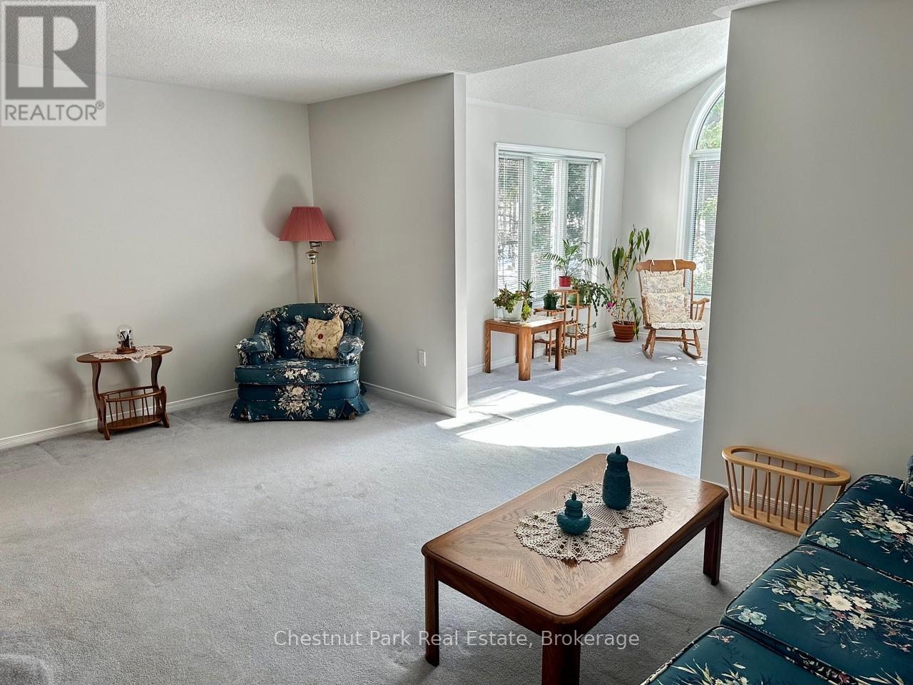 45 Pine Ridge Gate E Property Photo 6