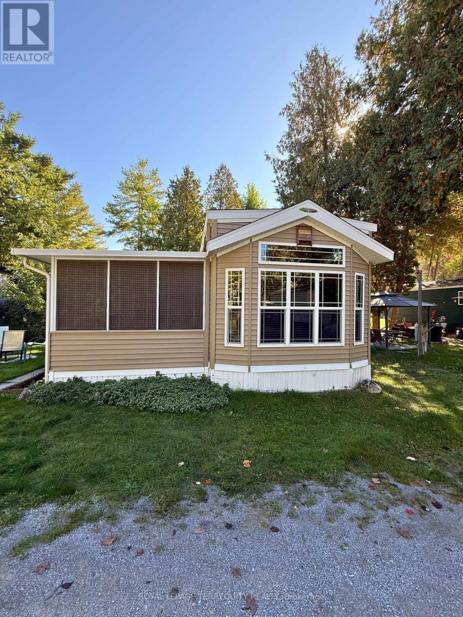 14 Rockhaven Property Photo 3