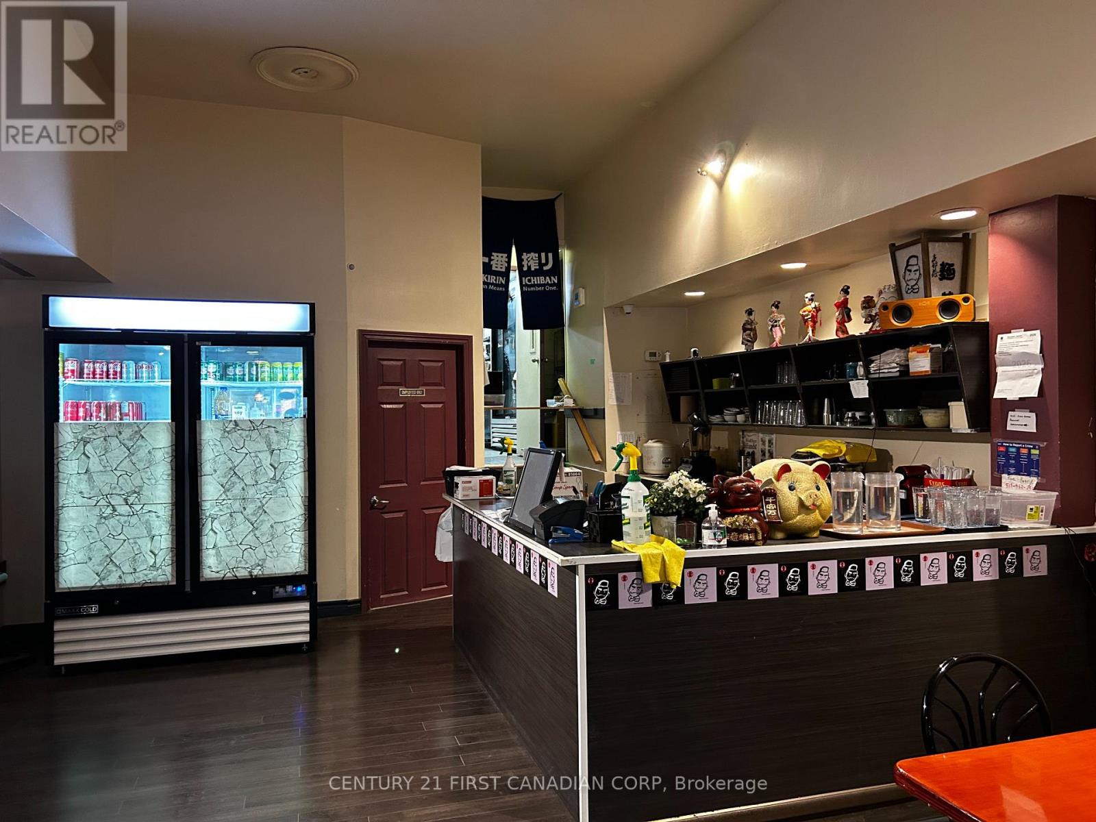 192 Dundas Street Property Photo 6
