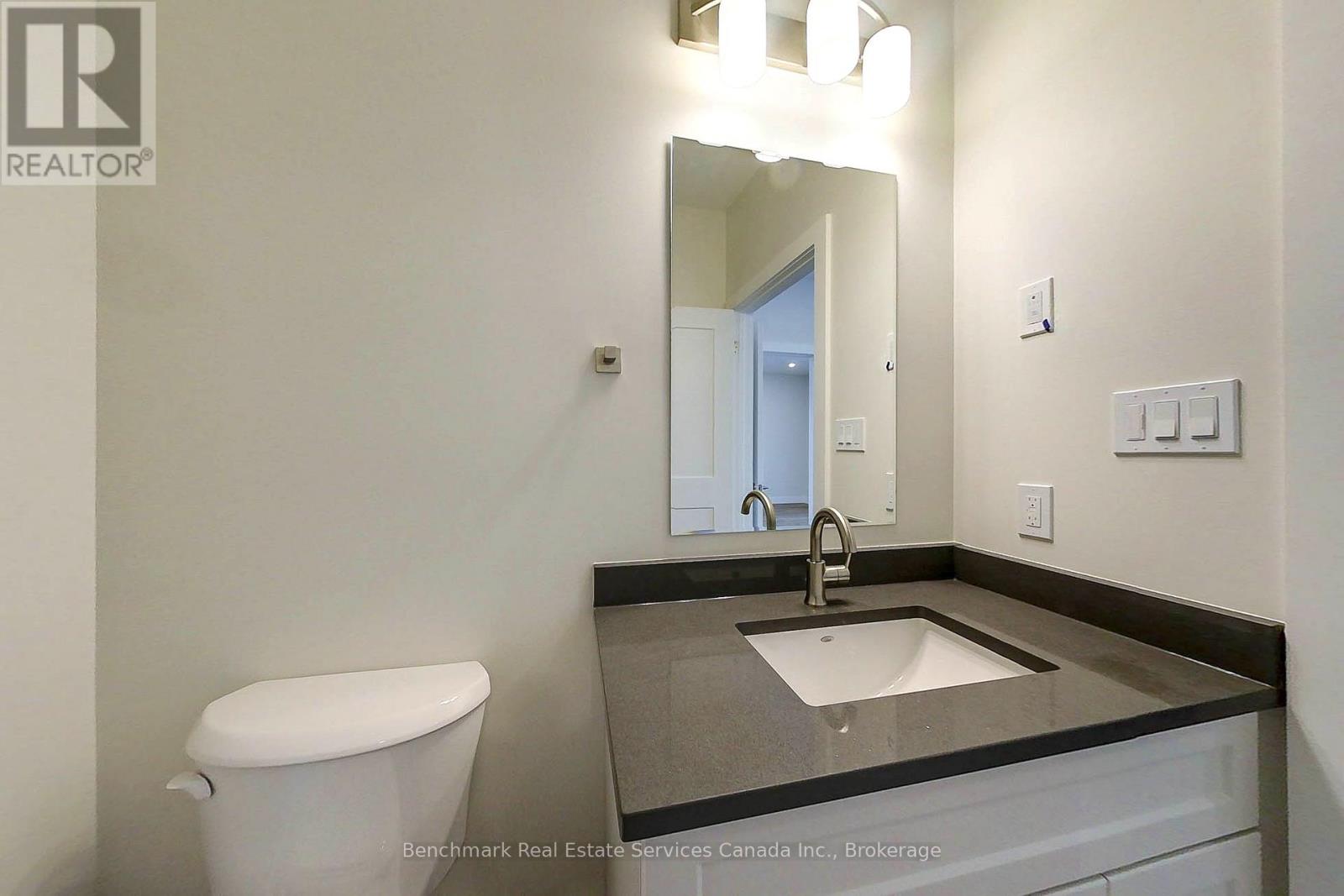 65 Cavalier Crescent Property Photo 12