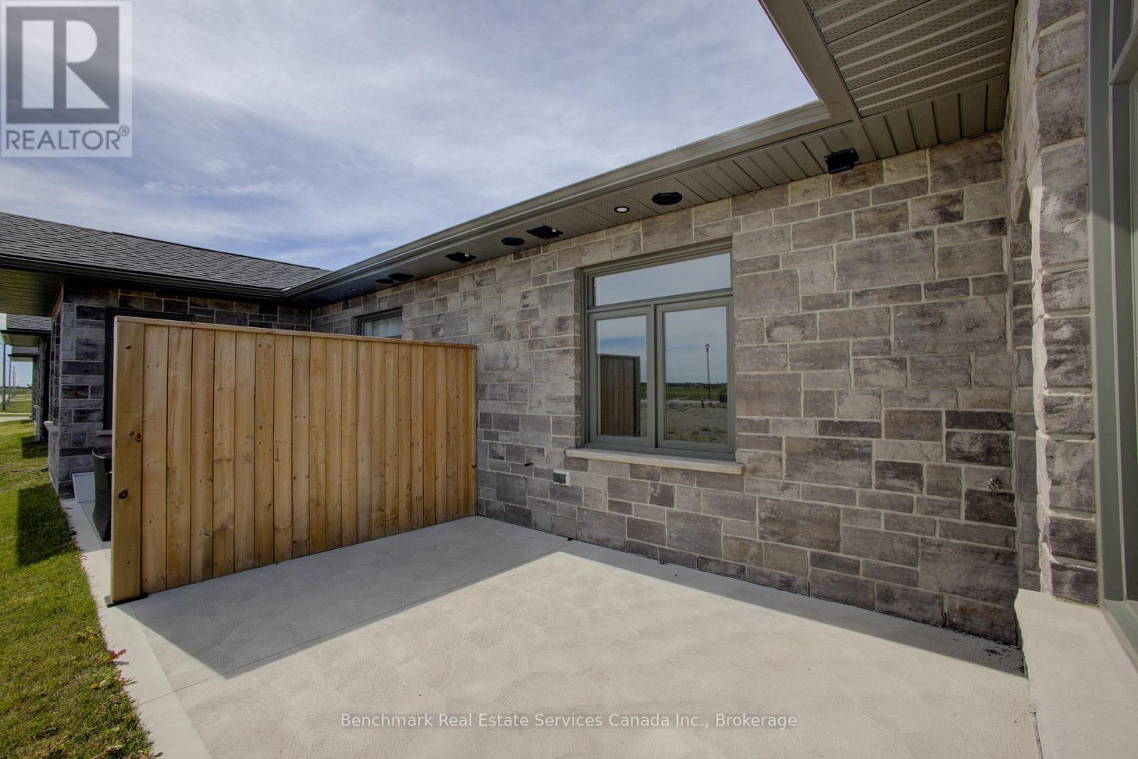 59 Cavalier Crescent Property Photo 21