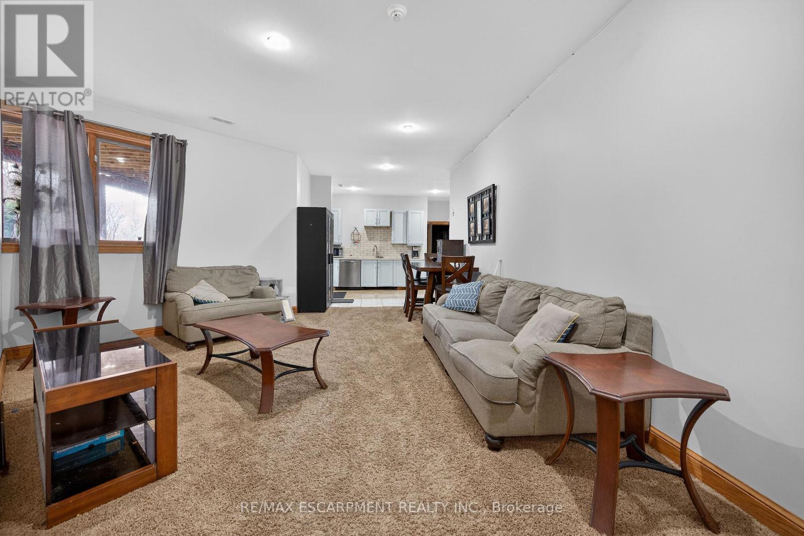 393 Old Onondaga Road E Property Photo 18