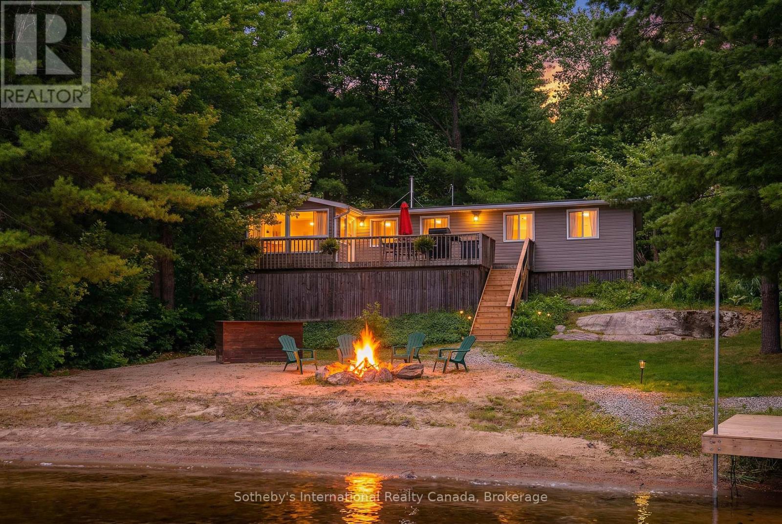 1040 Kahshe Lake Property Photo 1