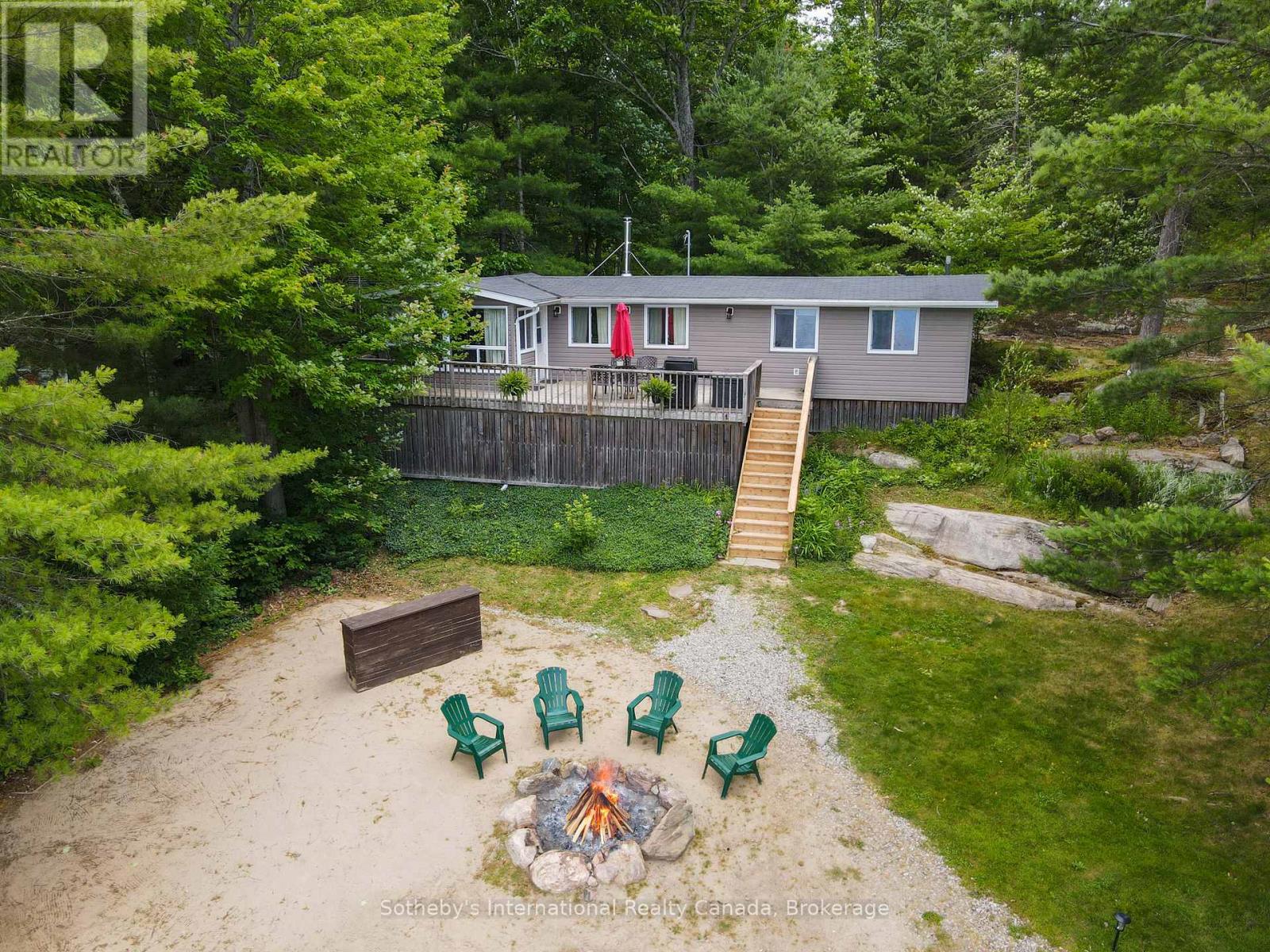 1040 Kahshe Lake Property Photo 43