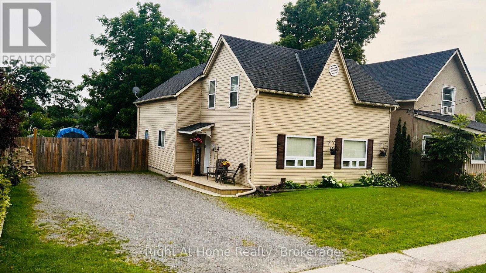 60 KING STREET E Property Photo 1