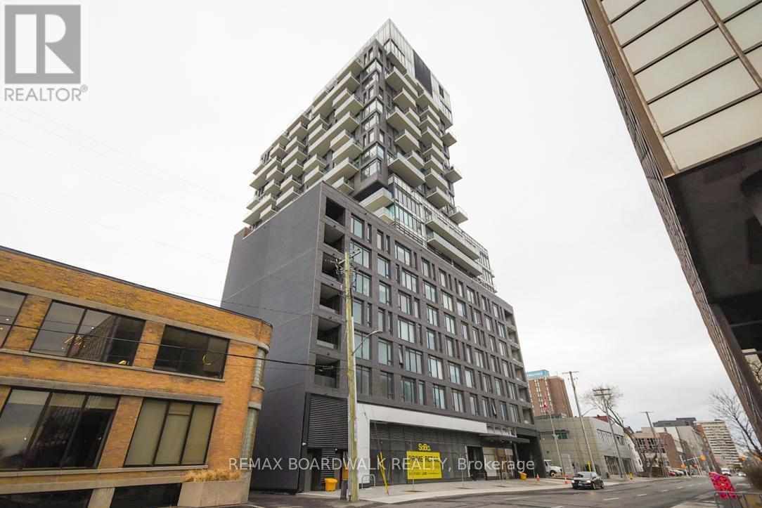 1709 - 203 Catherine Street Property Photo 1