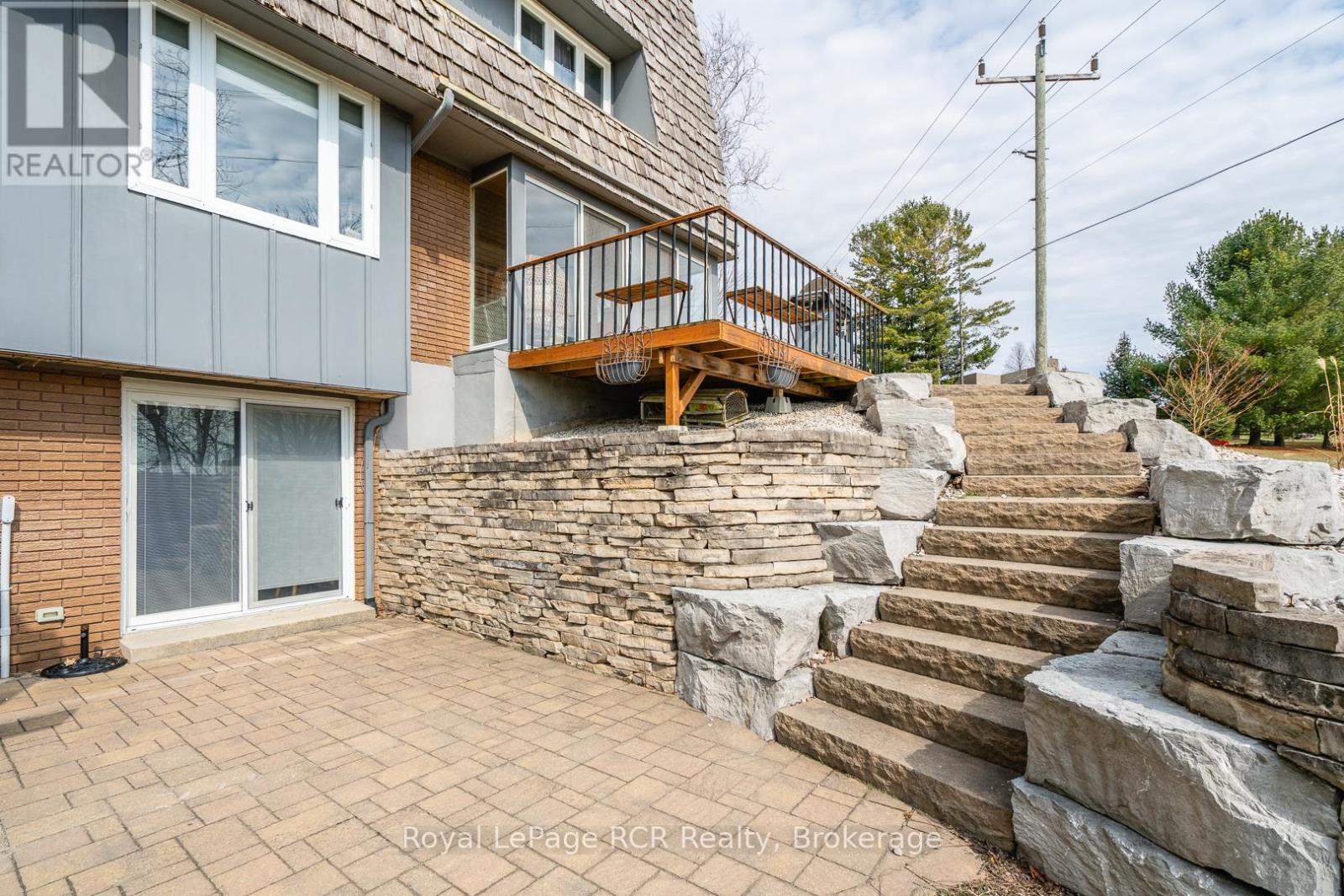 136 4th Avenue Property Photo 8
