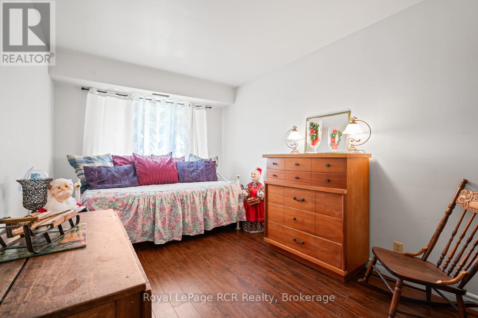 136 4th Avenue Property Photo 17