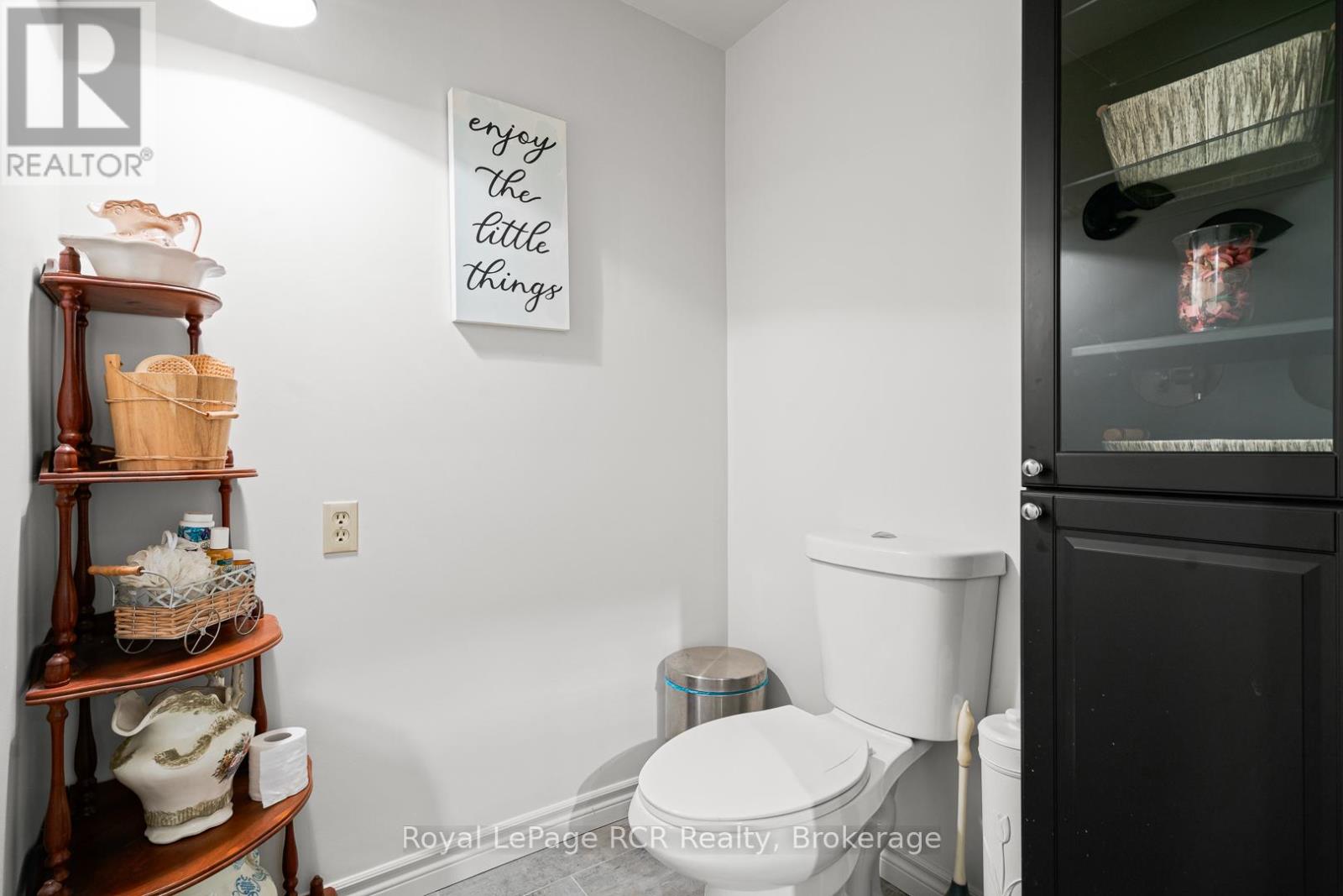 136 4th Avenue Property Photo 22
