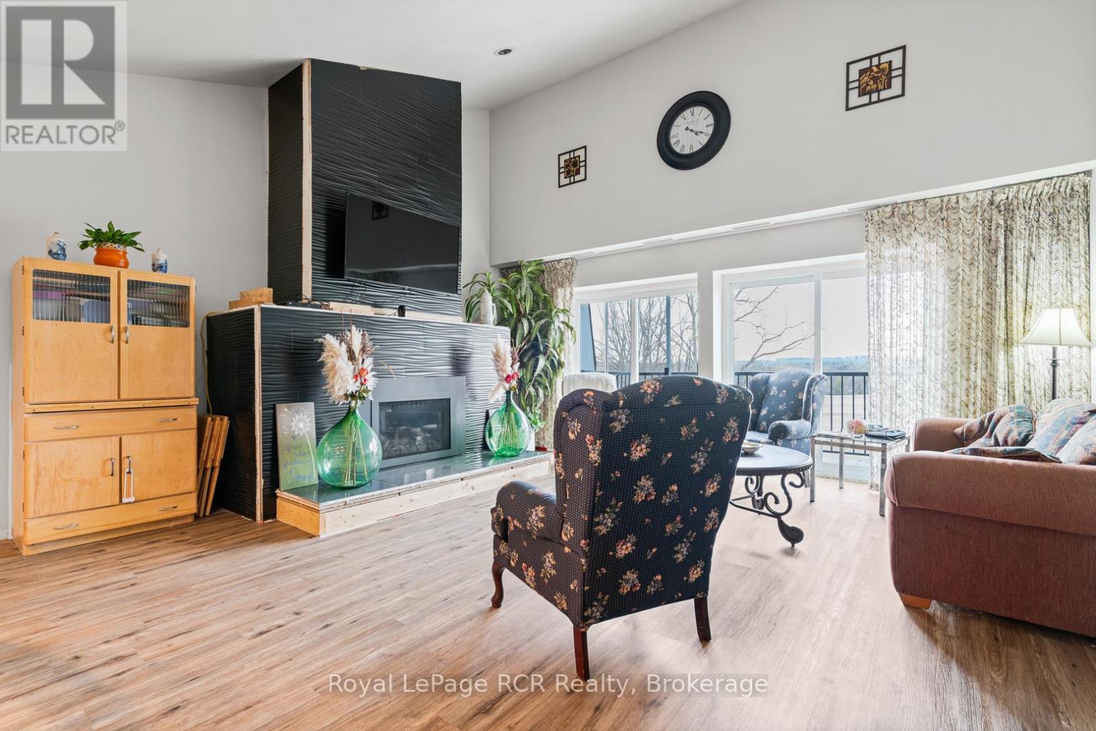 136 4th Avenue Property Photo 24