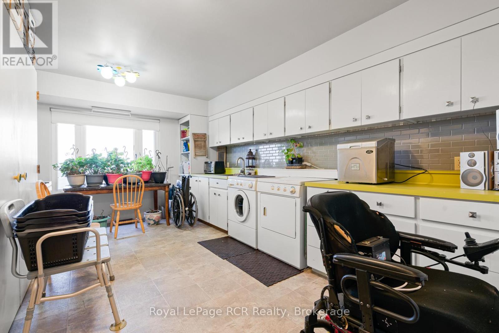 136 4th Avenue Property Photo 37
