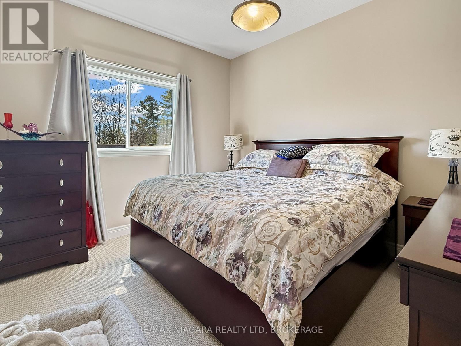 1041 Meadowood Street Property Photo 13